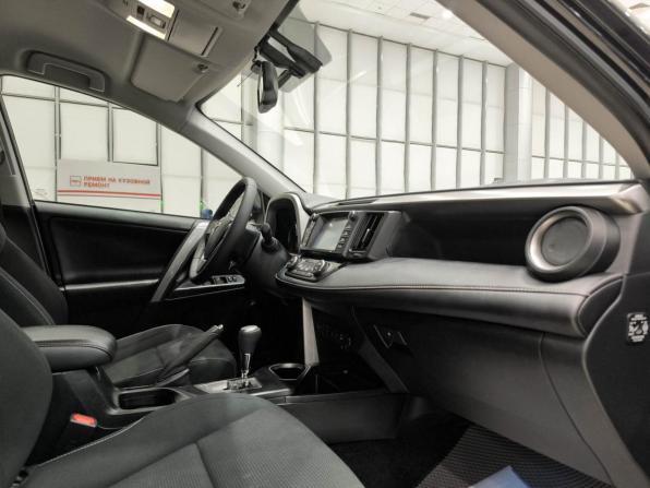 Toyota RAV4 IV (XA40) Рестайлинг с пробегом 2019 года, цена 2 950 000 рублей, 103000 км, внедорожник, Автокод Объявления
