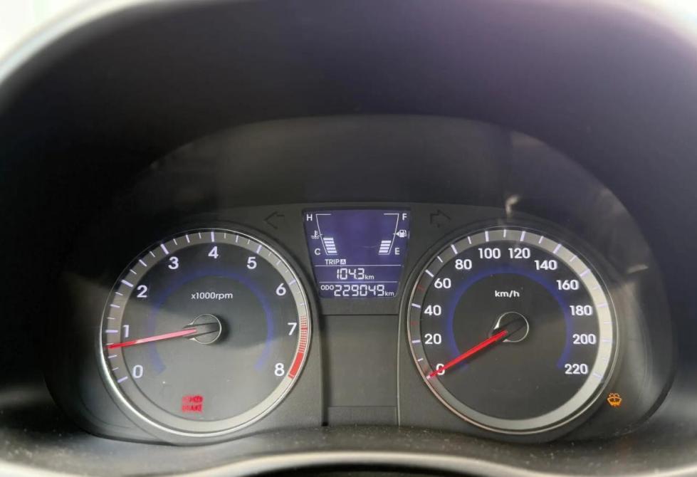 Hyundai Solaris I Шахты  - изображение 14