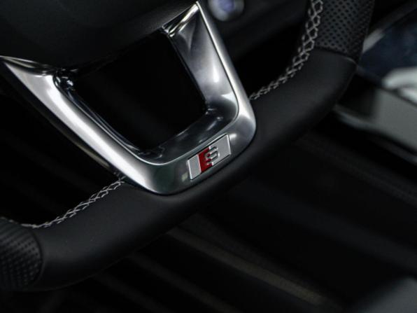 Audi Q5 II (FY) Рестайлинг с пробегом 2025 года, цена 5 788 999 рублей, 94 км, внедорожник, Автокод Объявления