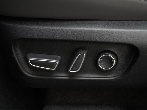 Toyota RAV4 VI (XA60) с пробегом 2026 года, цена 4 049 046 рублей, 72 км, внедорожник, Автокод Объявления