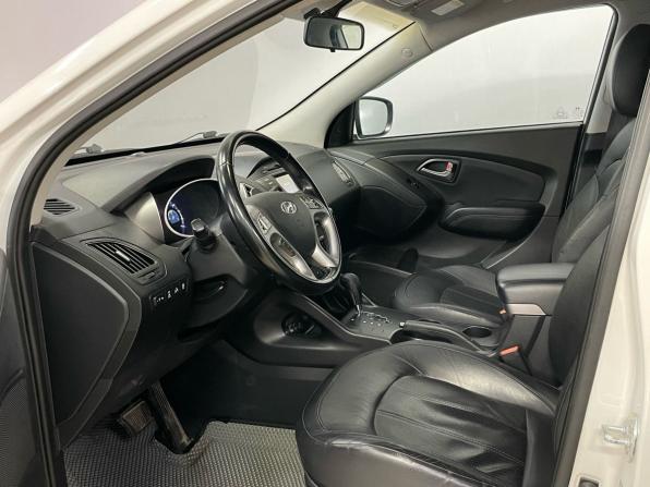 Hyundai ix35 I Рестайлинг с пробегом 2014 года, цена 1 290 000 рублей, 233060 км, внедорожник, Автокод Объявления