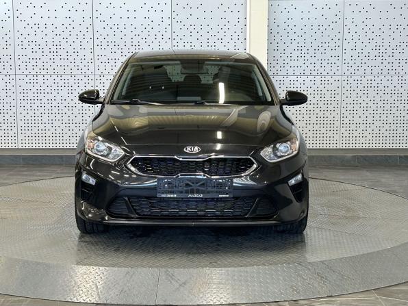 Kia Ceed III с пробегом 2018 года, цена 960 000 рублей, 61495 км, хэтчбек, Автокод Объявления