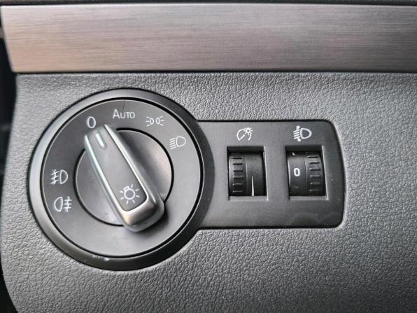 Volkswagen Touran I Рестайлинг 2 с пробегом 2010 года, цена 766 000 рублей, 245000 км, компактвэн, Автокод Объявления
