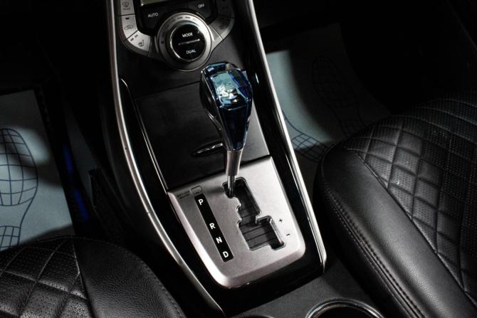 Hyundai Elantra V (MD) с пробегом 2012 года, цена 919 000 рублей, 308000 км, седан, Автокод Объявления