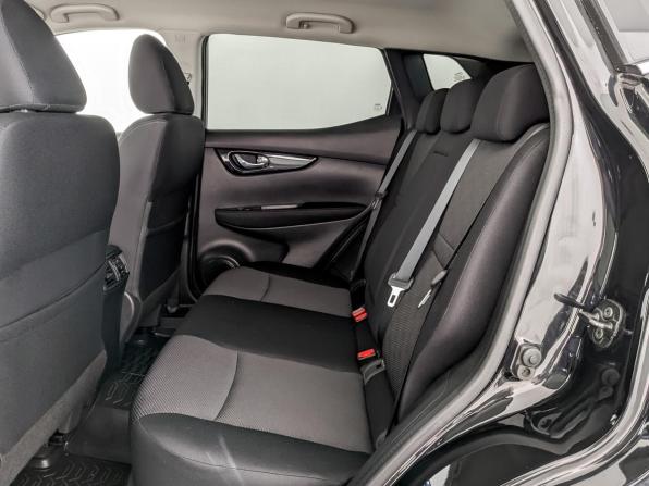 Nissan Qashqai II с пробегом 2017 года, цена 1 815 000 рублей, 68860 км, внедорожник, Автокод Объявления