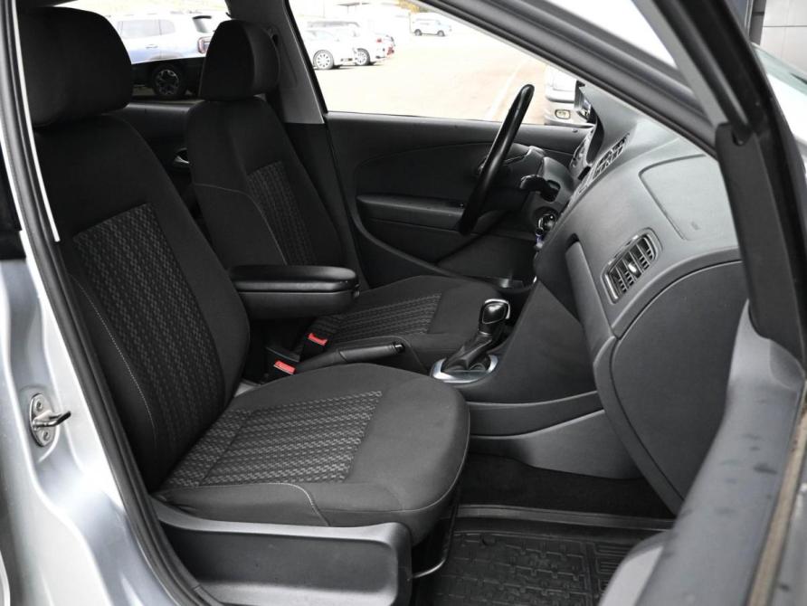 Volkswagen Polo V Рестайлинг Новороссийск  - изображение 8