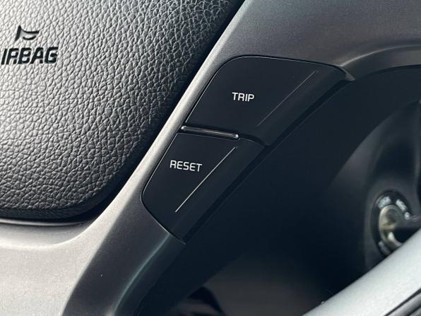 Kia Rio III Рестайлинг с пробегом 2015 года, цена 899 000 рублей, 178522 км, хэтчбек, Автокод Объявления