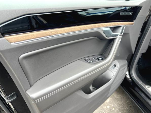 Volkswagen Touareg III с пробегом 2018 года, цена 3 969 000 рублей, 159383 км, внедорожник, Автокод Объявления