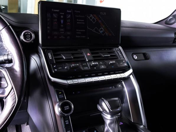 Toyota Land Cruiser 300 Series с пробегом 2021 года, цена 9 559 000 рублей, 101009 км, внедорожник, Автокод Объявления