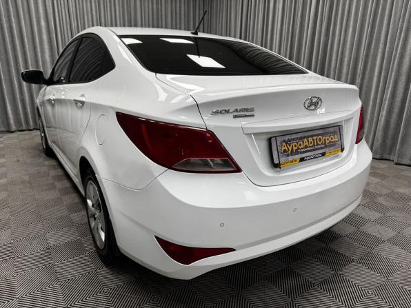 Hyundai Solaris I Рестайлинг с пробегом 2016 года, цена 850 000 рублей, 255517 км, седан, Автокод Объявления