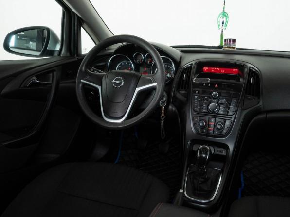 Opel Astra J Рестайлинг с пробегом 2014 года, цена 630 000 рублей, 185000 км, хэтчбек, Автокод Объявления