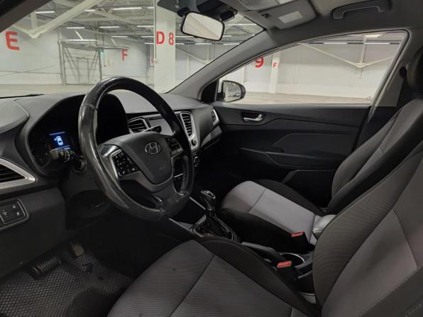 Hyundai Solaris II с пробегом 2019 года, цена 1 250 000 рублей, 143492 км, седан, Автокод Объявления