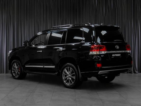 Toyota Land Cruiser 200 Series Рестайлинг 2 с пробегом 2019 года, цена 6 899 000 рублей, 141256 км, внедорожник, Автокод Объявления