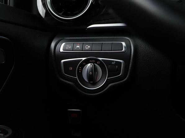 Mercedes-Benz V-Класс III (W447) Рестайлинг с пробегом 2019 года, цена 4 389 999 рублей, 201191 км, минивэн, Автокод Объявления