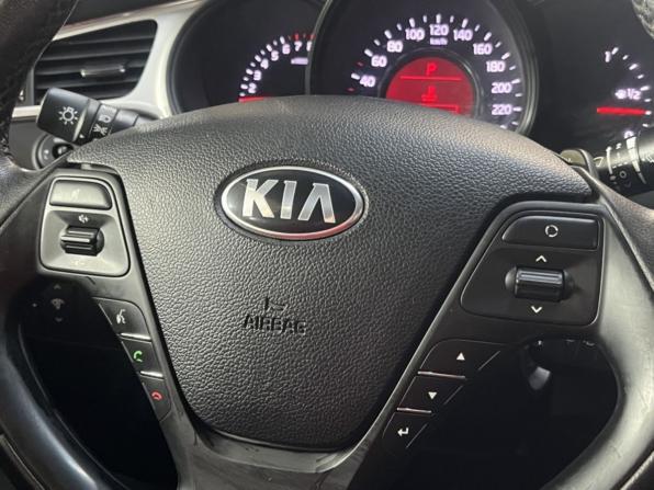 Kia Ceed II Рестайлинг с пробегом 2018 года, цена 1 220 000 рублей, 161012 км, универсал, Автокод Объявления