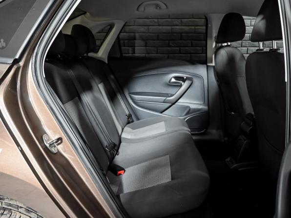 Volkswagen Polo V с пробегом 2015 года, цена 981 000 рублей, 148183 км, седан, Автокод Объявления