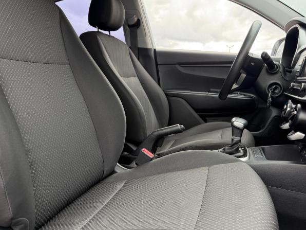 Kia Rio IV Рестайлинг с пробегом 2022 года, цена 1 360 000 рублей, 167336 км, седан, Автокод Объявления