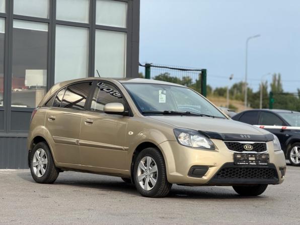 Kia Rio II Рестайлинг с пробегом 2009 года, цена 650 000 рублей, 131400 км, хэтчбек, Автокод Объявления