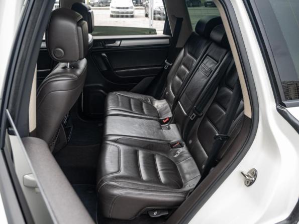 Volkswagen Touareg II с пробегом 2011 года, цена 2 150 000 рублей, 301491 км, внедорожник, Автокод Объявления