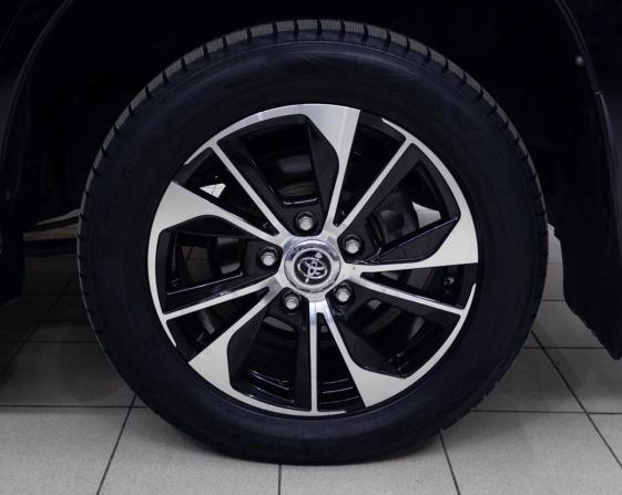 Toyota Land Cruiser 200 Series Рестайлинг 2 с пробегом 2018 года, цена 8 099 000 рублей, 215460 км, внедорожник, Автокод Объявления
