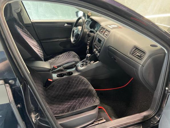 Volkswagen Jetta VI с пробегом 2013 года, цена 1 100 000 рублей, 223646 км, седан, Автокод Объявления