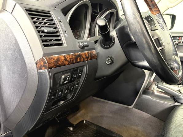 Toyota Land Cruiser 200 Series Рестайлинг 1 с пробегом 2012 года, цена 3 590 000 рублей, 179678 км, внедорожник, Автокод Объявления