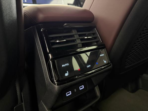 Geely Monjaro I с пробегом 2023 года, цена 3 200 000 рублей, 17940 км, внедорожник, Автокод Объявления