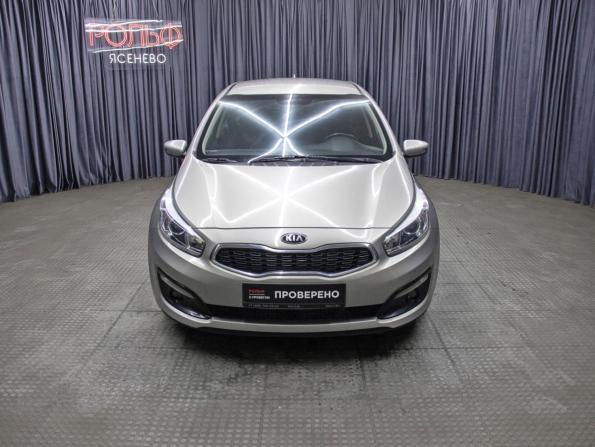 Kia Ceed II Рестайлинг с пробегом 2017 года, цена 1 237 500 рублей, 195035 км, хэтчбек, Автокод Объявления