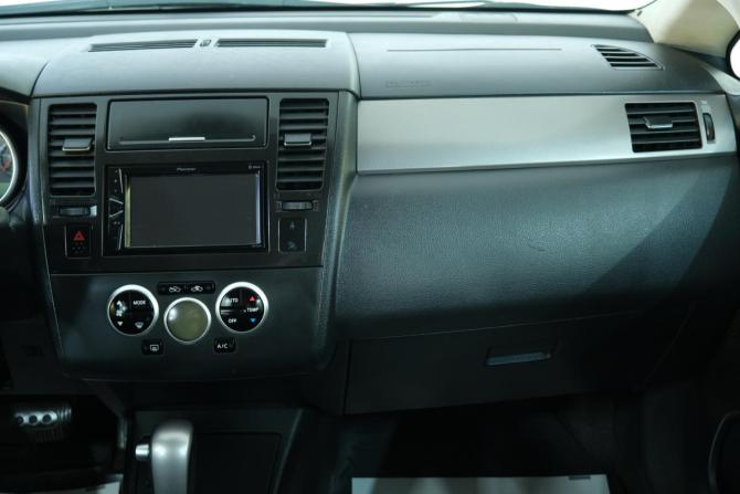 Nissan Tiida I с пробегом 2010 года, цена 799 000 рублей, 176900 км, хэтчбек, Автокод Объявления