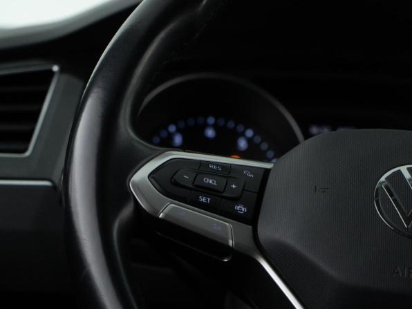 Volkswagen Tiguan II Рестайлинг с пробегом 2021 года, цена 2 099 050 рублей, 112820 км, внедорожник, Автокод Объявления