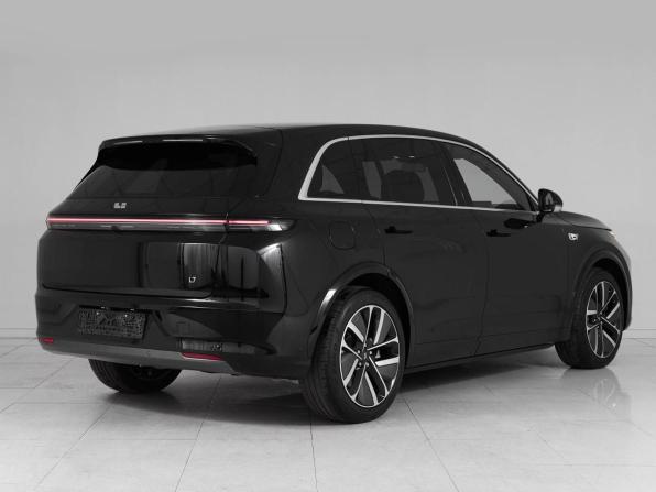 Li Auto (Lixiang) L7 I Рестайлинг с пробегом 2025 года, цена 7 329 000 рублей, 4 км, внедорожник, Автокод Объявления