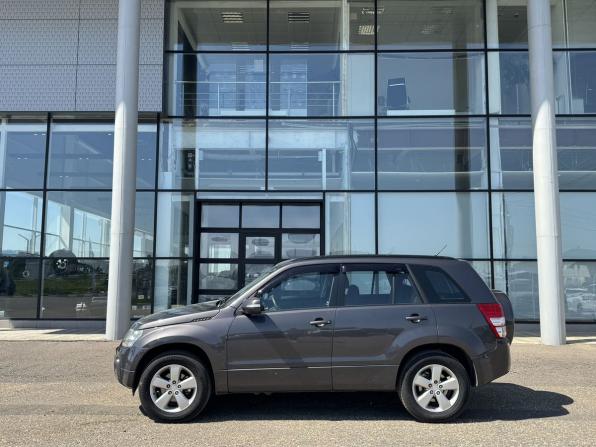 Suzuki Grand Vitara II Рестайлинг с пробегом 2010 года, цена 990 000 рублей, 221000 км, внедорожник, Автокод Объявления