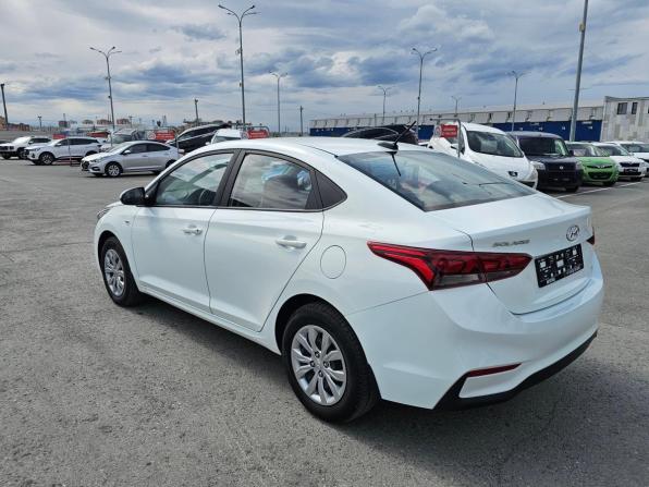 Hyundai Solaris II с пробегом 2017 года, цена 1 199 000 рублей, 175750 км, седан, Автокод Объявления