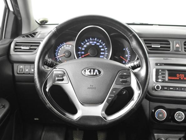 Kia Rio III Рестайлинг с пробегом 2016 года, цена 975 200 рублей, 110638 км, хэтчбек, Автокод Объявления