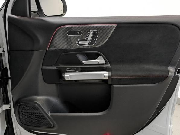 Mercedes-Benz GLB AMG I (X247) с пробегом 2021 года, цена 4 755 000 рублей, 38525 км, внедорожник, Автокод Объявления