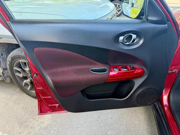 Nissan Juke I с пробегом 2012 года, цена 960 000 рублей, 119172 км, внедорожник, Автокод Объявления