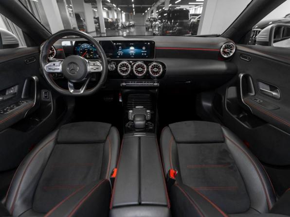 Mercedes-Benz CLA II (C118 X118) с пробегом 2019 года, цена 2 960 000 рублей, 92749 км, седан, Автокод Объявления