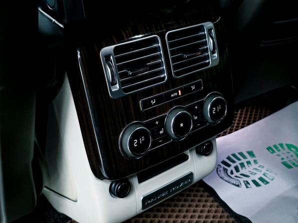 Land Rover Range Rover IV с пробегом 2015 года, цена 4 150 000 рублей, 132049 км, внедорожник, Автокод Объявления