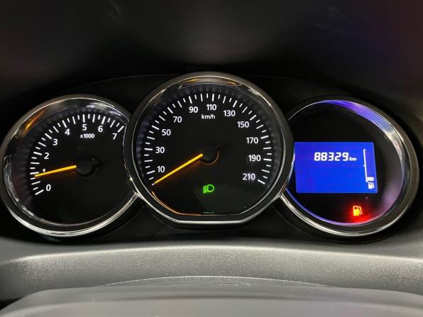 Renault Logan II с пробегом 2017 года, цена 700 000 рублей, 88328 км, седан, Автокод Объявления