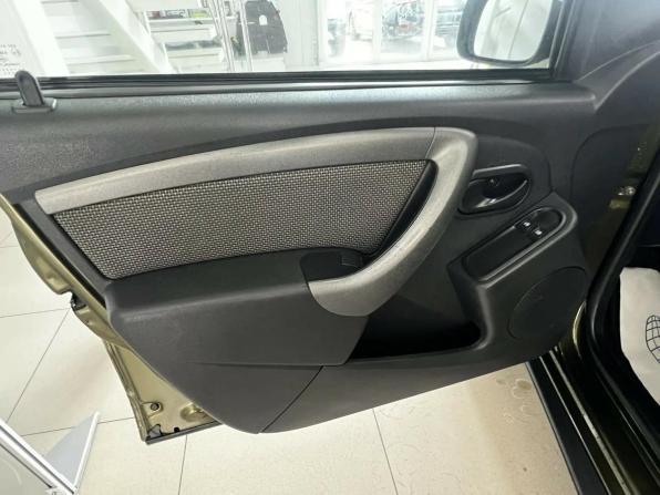 Renault Duster I Рестайлинг с пробегом 2015 года, цена 1 024 000 рублей, 277000 км, внедорожник, Автокод Объявления