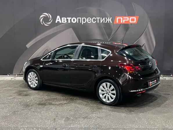 Opel Astra J Рестайлинг с пробегом 2015 года, цена 875 000 рублей, 132470 км, хэтчбек, Автокод Объявления