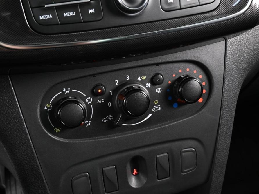 Renault Logan II Рестайлинг Ростов-на-Дону  - изображение 13