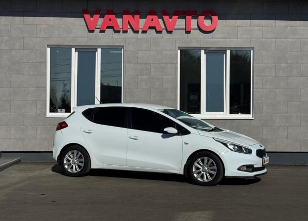 Kia Ceed II с пробегом 2014 года, цена 920 000 рублей, 168640 км, хэтчбек, Автокод Объявления