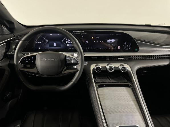 Exeed TXL I Рестайлинг 2 с пробегом 2024 года, цена 2 769 000 рублей, 8935 км, внедорожник, Автокод Объявления
