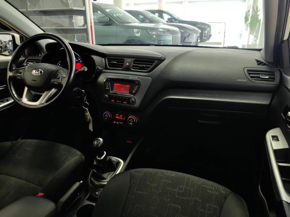 Kia Rio III с пробегом 2015 года, цена 875 000 рублей, 65970 км, хэтчбек, Автокод Объявления