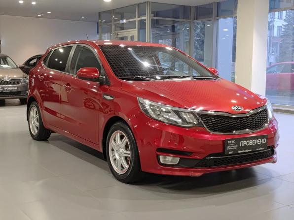 Kia Rio III Рестайлинг с пробегом 2015 года, цена 977 000 рублей, 94392 км, хэтчбек, Автокод Объявления