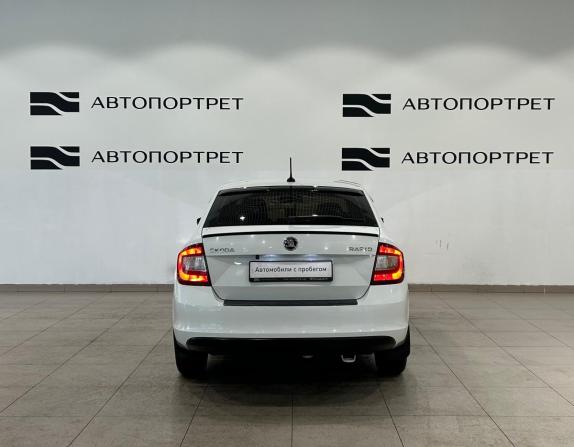 Skoda Rapid I Рестайлинг с пробегом 2017 года, цена 959 000 рублей, 122601 км, лифтбек, Автокод Объявления