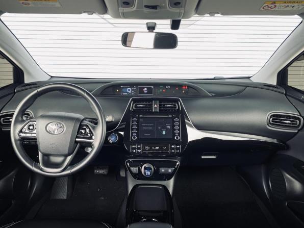 Toyota Prius IV Рестайлинг (XW50) с пробегом 2019 года, цена 2 329 000 рублей, 68974 км, хэтчбек, Автокод Объявления