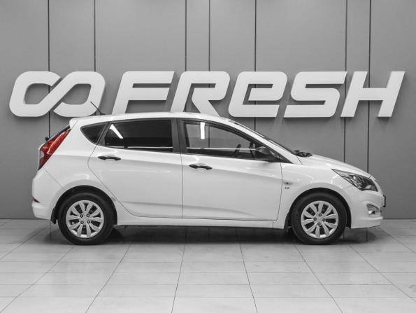 Hyundai Solaris I Рестайлинг с пробегом 2015 года, цена 830 000 рублей, 126861 км, хэтчбек, Автокод Объявления
