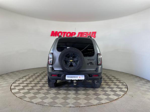Chevrolet Niva I Рестайлинг с пробегом 2017 года, цена 715 000 рублей, 159086 км, внедорожник, Автокод Объявления
